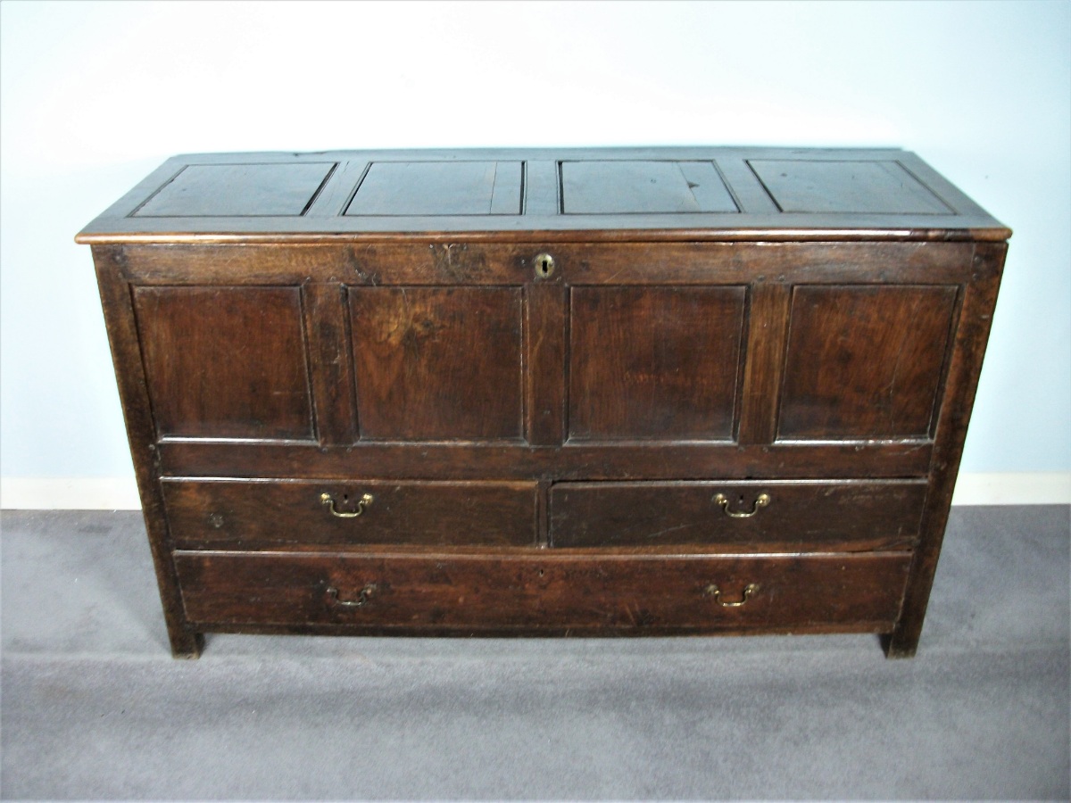 Late 17th Century Welsh Oak Coffer (Coffor) or Mule Chest
